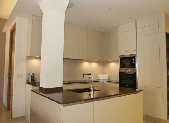 Cuisine appartement centre Cannes Macé 4 pièces 105 m²